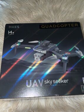 UAV Sky Seeker Quadcopter DRONE- Black
Brand new!